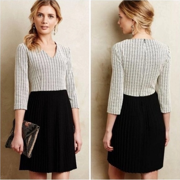 Ganni Dresses & Skirts - GANNI for Anthropologie textured pleated Black/Cream V-neck dress Large